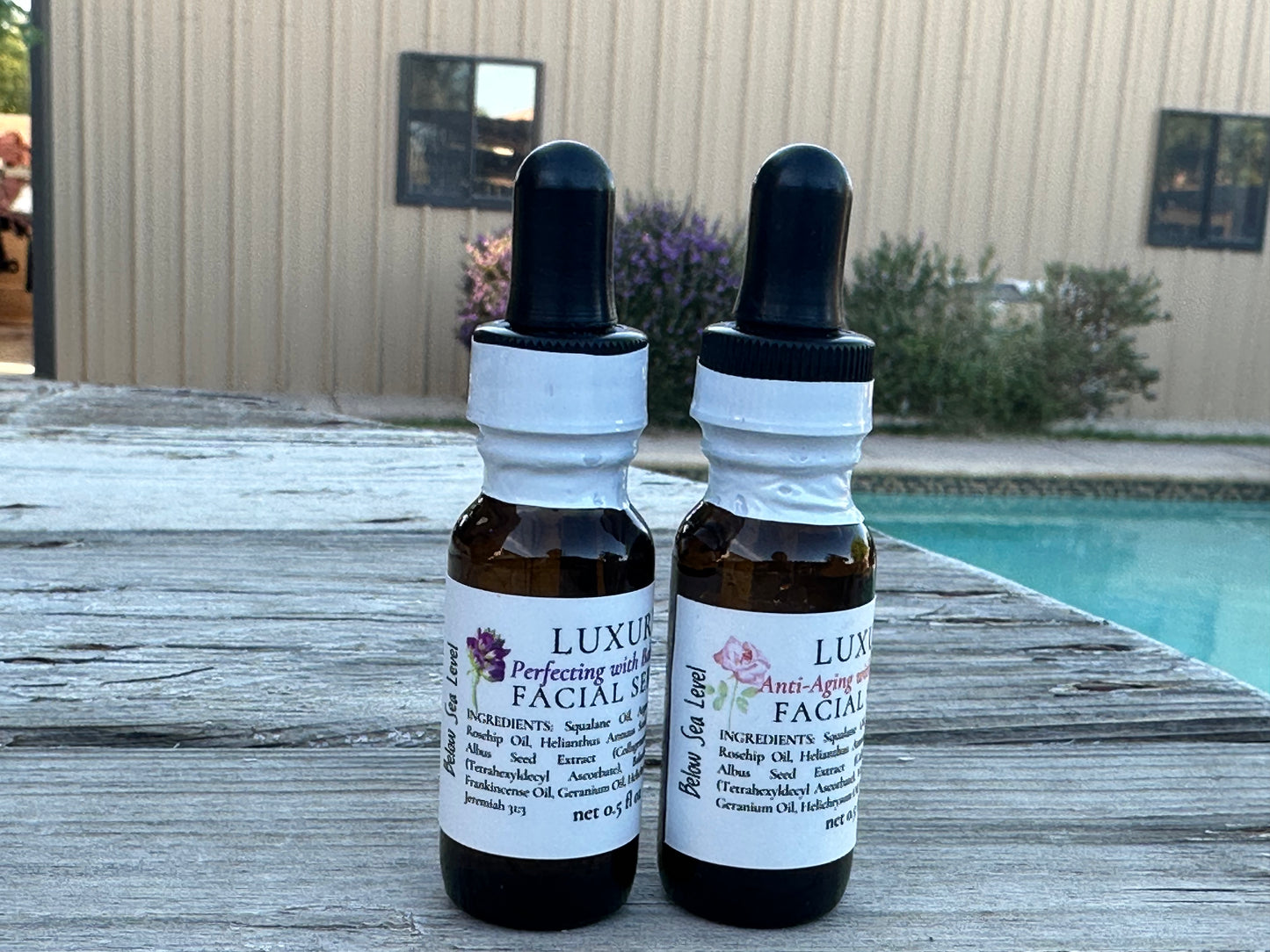 Natural facial serum with bakuchiol and botanical oils